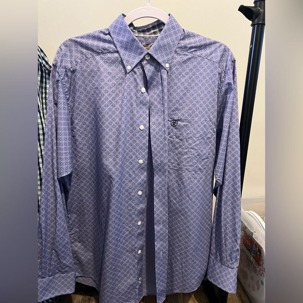 Ariat Men’s Button Down Small